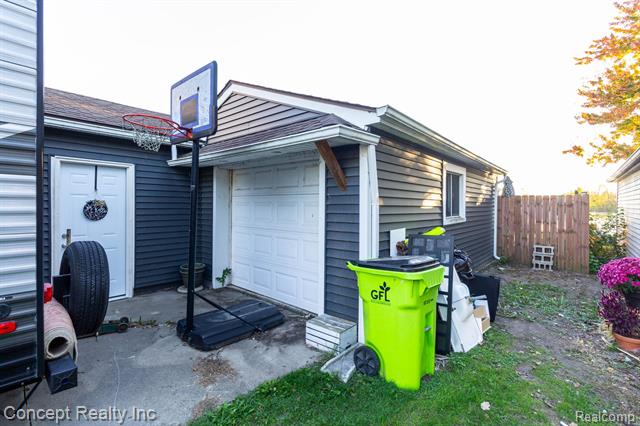 Builiding view thirty eight for 26721 Huron River, Flat Rock, MI. 48134