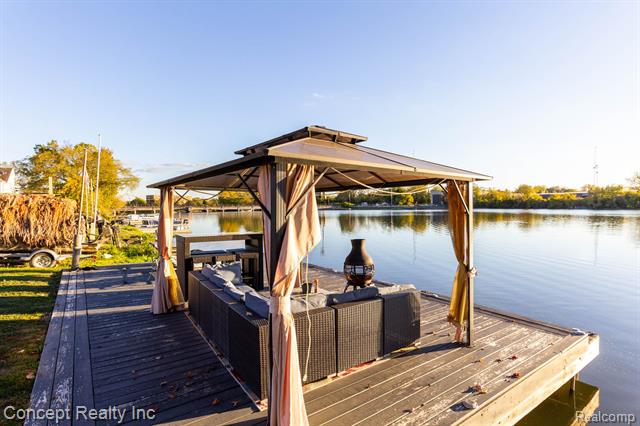 Builiding view thirty four for 26721 Huron River, Flat Rock, MI. 48134