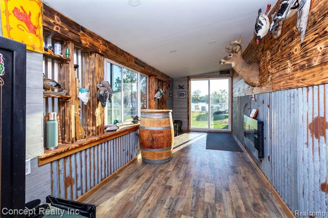 Builiding view twenty eight for 26721 Huron River, Flat Rock, MI. 48134