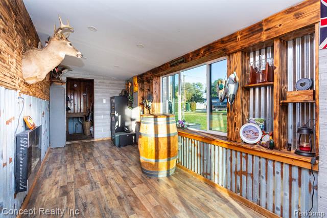 Builiding view twenty nine for 26721 Huron River, Flat Rock, MI. 48134