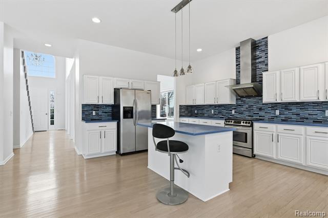 Builiding view six for 19270 Theresa, Rockwood, MI. 48173