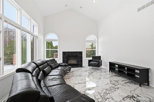 Builiding view thirteen for 19270 Theresa, Rockwood, MI. 48173