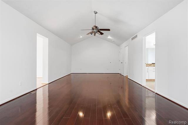 Builiding view twenty five for 19270 Theresa, Rockwood, MI. 48173