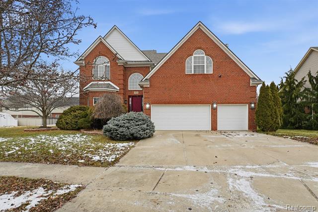 front view for 19270 Theresa Blvd, Rockwood, Mi. 48173