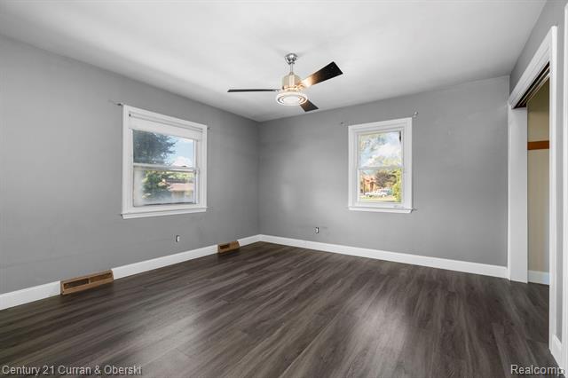 Builiding view fifteen for 26980 James, Flat Rock, MI. 48134