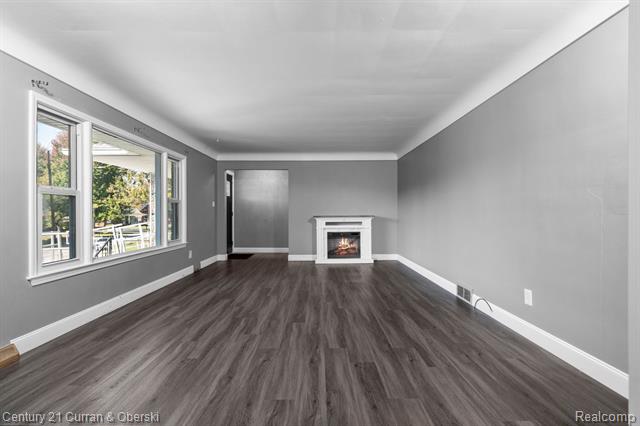 Builiding view five for 26980 James, Flat Rock, MI. 48134