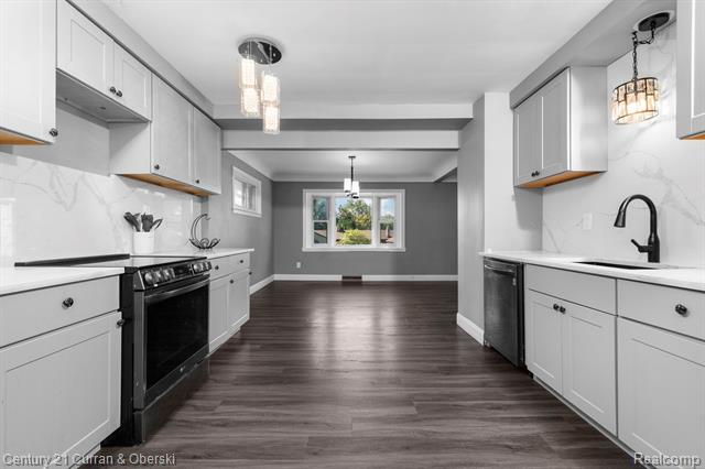 Builiding view thirteen for 26980 James, Flat Rock, MI. 48134