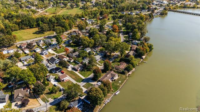 Builiding view thirty eight for 26980 James, Flat Rock, MI. 48134