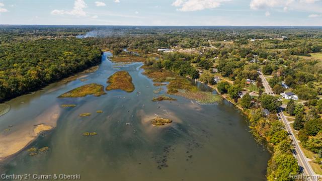 Builiding view thirty seven for 26980 James, Flat Rock, MI. 48134