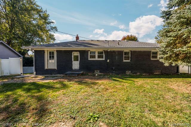 Builiding view thirty two for 26980 James, Flat Rock, MI. 48134