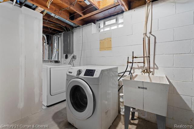 Builiding view twenty five for 26980 James, Flat Rock, MI. 48134