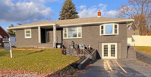 front view for 26980 James, Flat Rock, Mi. 48134