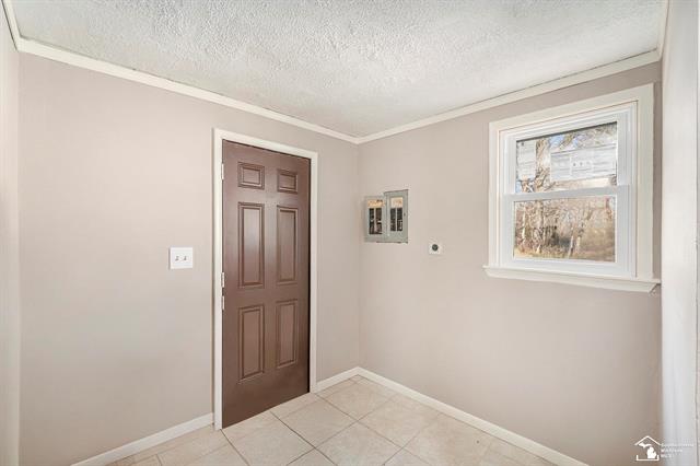 Builiding view fourteen for 20486 Gibraltar, Trenton, MI. 48183