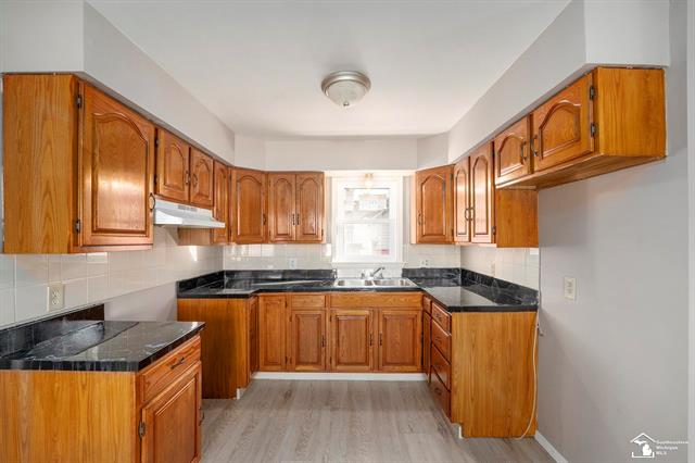 Builiding view six for 20486 Gibraltar, Trenton, MI. 48183