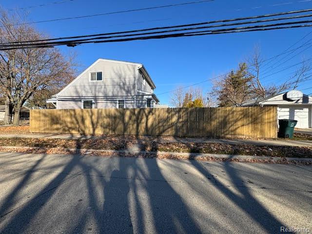 Builiding view eight for 23704 Couzens, Hazel Park, MI. 48030