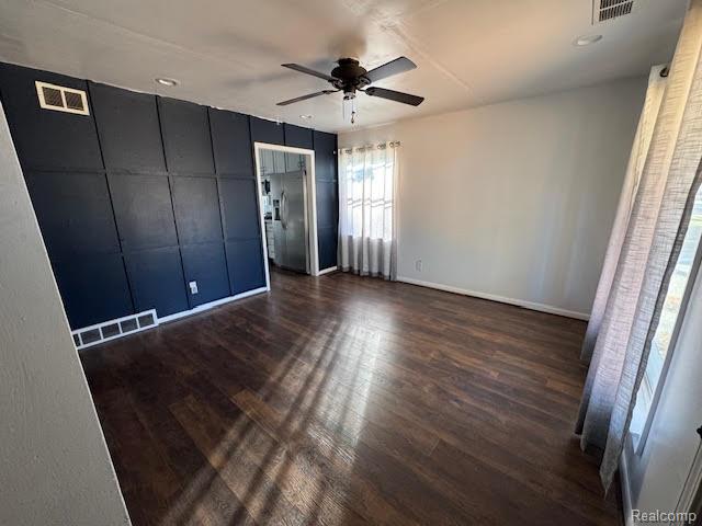 Builiding view eleven for 23704 Couzens, Hazel Park, MI. 48030