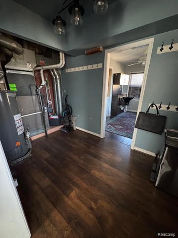 Builiding view thirty eight for 23704 Couzens, Hazel Park, MI. 48030