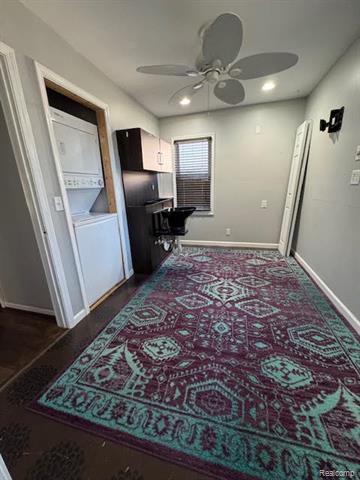 Builiding view thirty six for 23704 Couzens, Hazel Park, MI. 48030