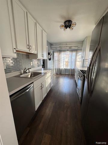 Builiding view twenty two for 23704 Couzens, Hazel Park, MI. 48030