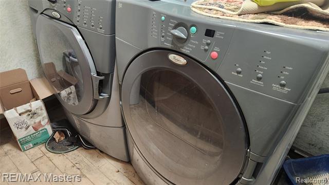 Builiding view sixteen for 24879 Emily, Trenton, MI. 48183