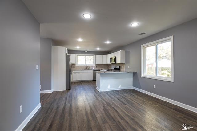 Builiding view eight for 30348 W Huron River, Flat Rock, MI. 48134