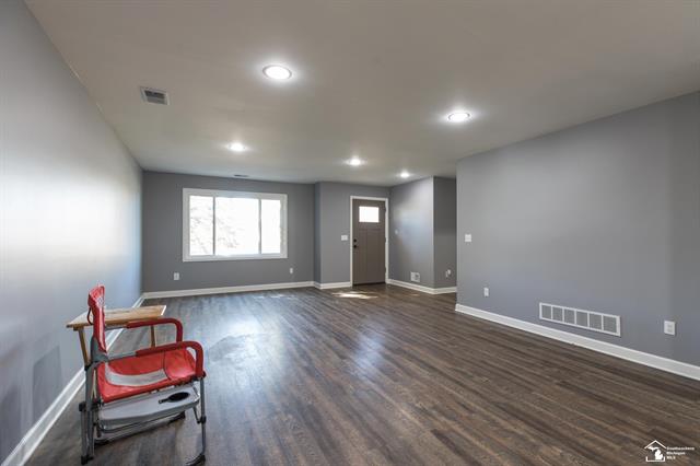 Builiding view seven for 30348 W Huron River, Flat Rock, MI. 48134