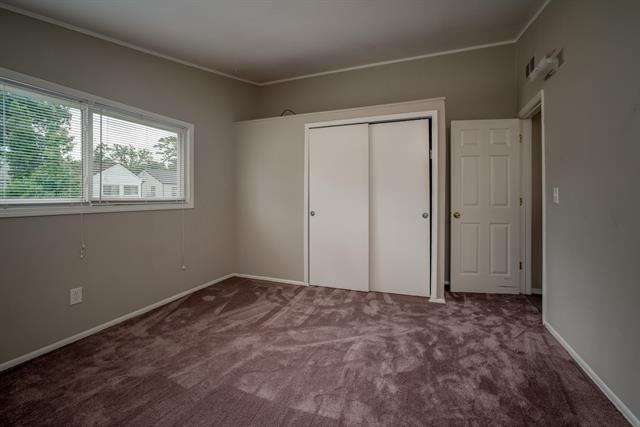 Builiding view nine for 23723 Reynolds, Hazel Park, MI. 48030