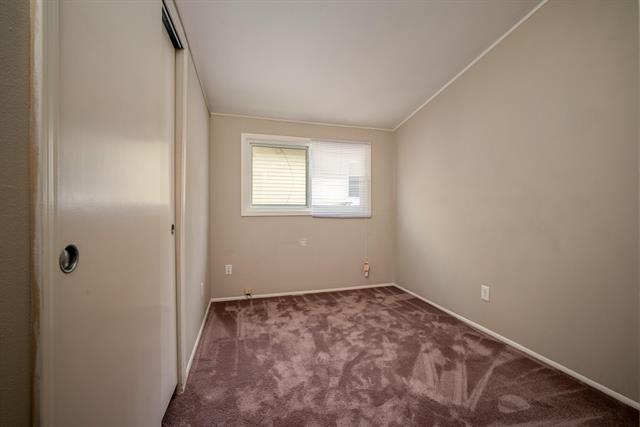 Builiding view ten for 23723 Reynolds, Hazel Park, MI. 48030