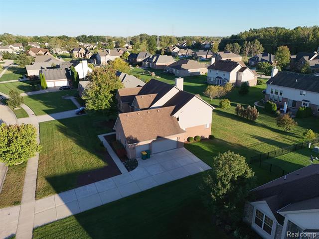 Builiding view two for 27299 Jessica, Flat Rock, MI. 48134