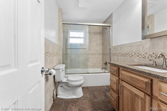 Builiding view eighteen for 30456 West, New Boston, MI. 48164