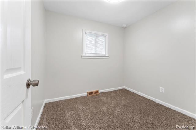 Builiding view seventeen for 30456 West, New Boston, MI. 48164