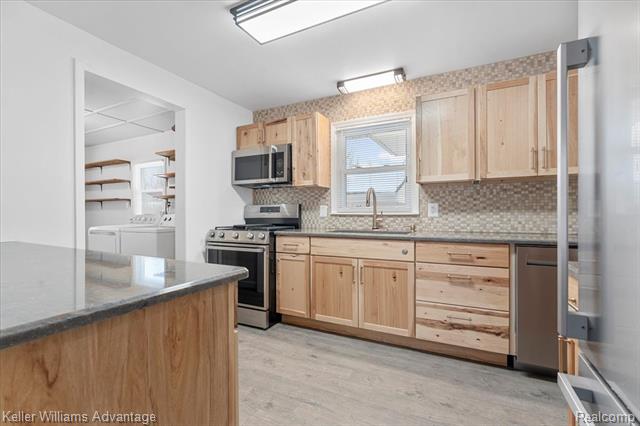 Builiding view six for 30456 West, New Boston, MI. 48164