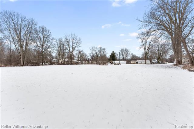 Builiding view twenty nine for 30456 West, New Boston, MI. 48164