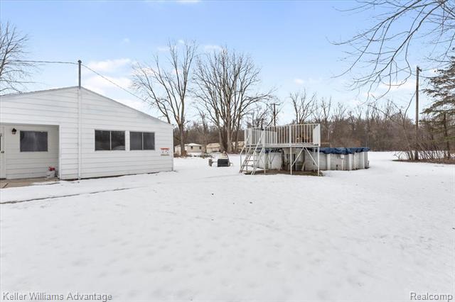 Builiding view twenty one for 30456 West, New Boston, MI. 48164