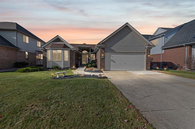 front view for 24688 Emily Dr, Trenton, Mi. 48183