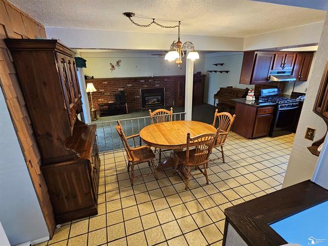 Builiding view sixteen for 22534 Provincial, Trenton, MI. 48183