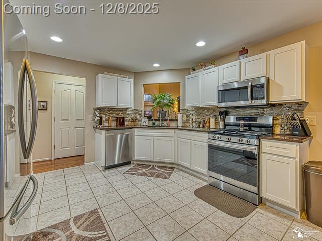 Builiding view twenty eight for 25247 Warren, Flat Rock, MI. 48134