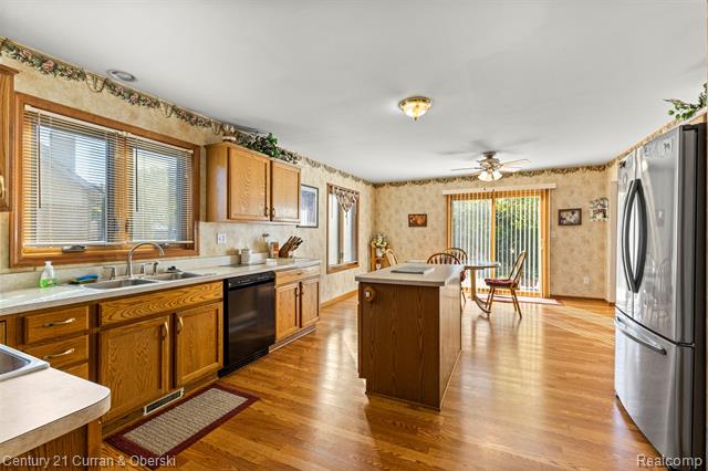 Builiding view fifteen for 23851 Andrew, Flat Rock, MI. 48134