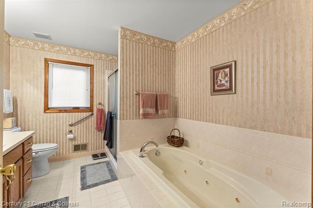 Builiding view nineteen for 23851 Andrew, Flat Rock, MI. 48134