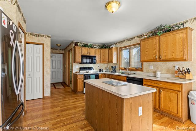 Builiding view thirteen for 23851 Andrew, Flat Rock, MI. 48134