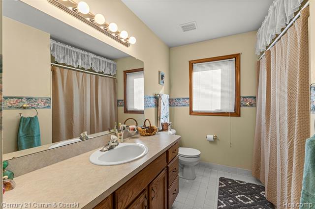 Builiding view thirty one for 23851 Andrew, Flat Rock, MI. 48134