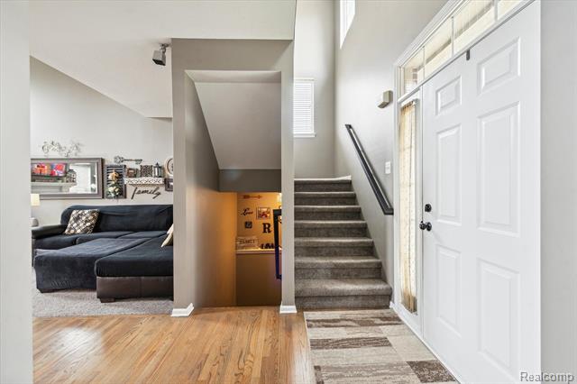 Builiding view eighteen for 30826 Lower Ridge, New Boston, MI. 48164