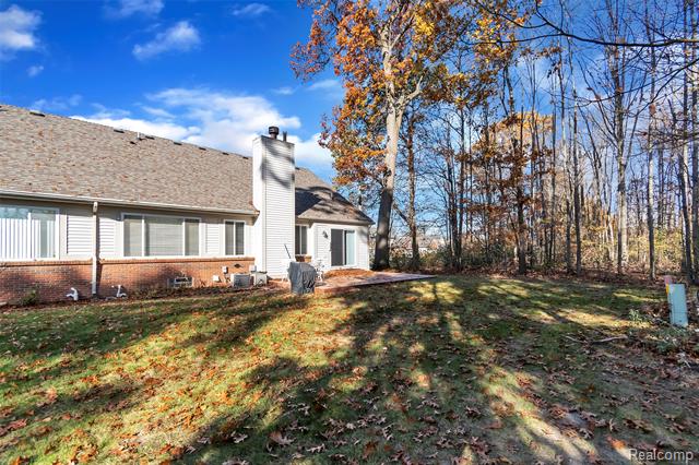 Builiding view thirty six for 23605 North Park, New Boston, MI. 48164