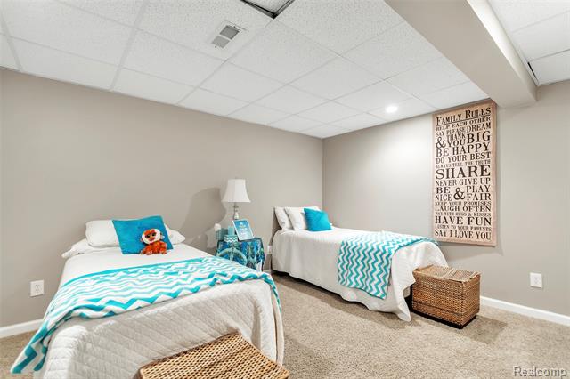 Builiding view thirty for 23605 North Park, New Boston, MI. 48164