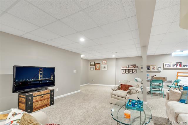 Builiding view twenty seven for 23605 North Park, New Boston, MI. 48164