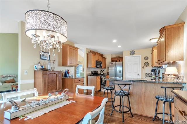 Builiding view twenty for 23605 North Park, New Boston, MI. 48164