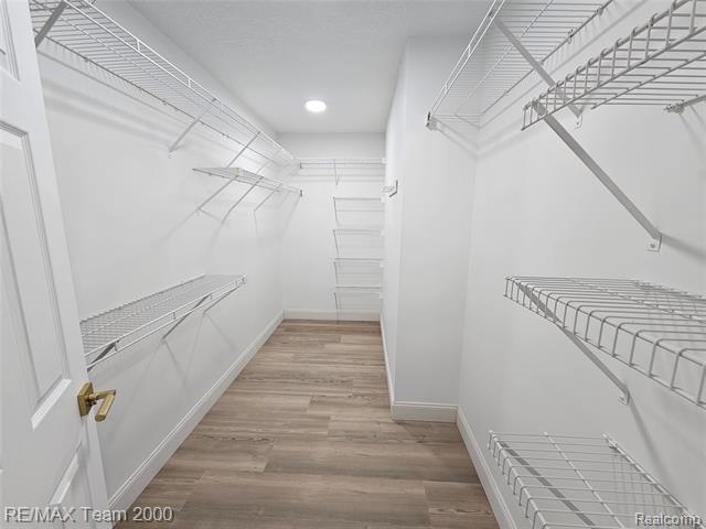 Builiding view thirty one for 23237 Evan N, New Boston, MI. 48164