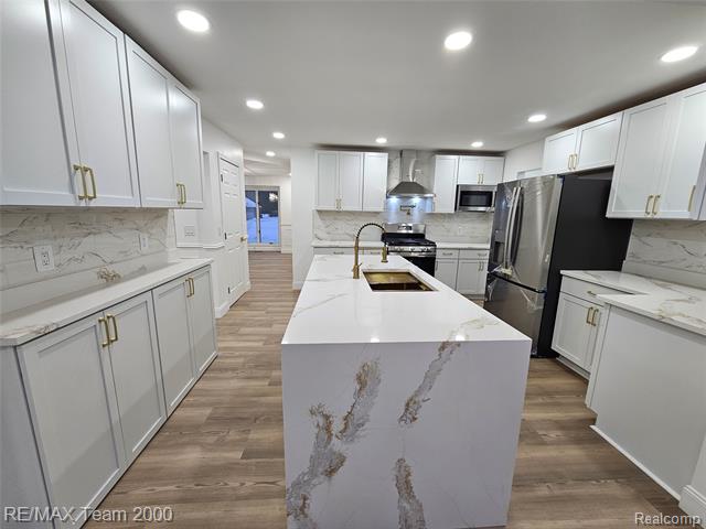 Builiding view twenty three for 23237 Evan N, New Boston, MI. 48164