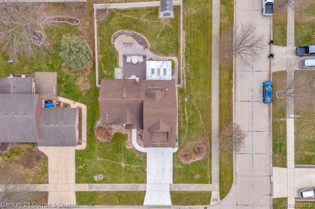 Builiding view forty three for 21539 Deerfield, Trenton, MI. 48183