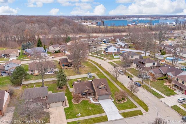 Builiding view forty two for 21539 Deerfield, Trenton, MI. 48183